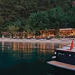 Yazz Collective Hotel
