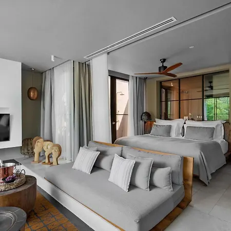 Hotel Yazz Collective