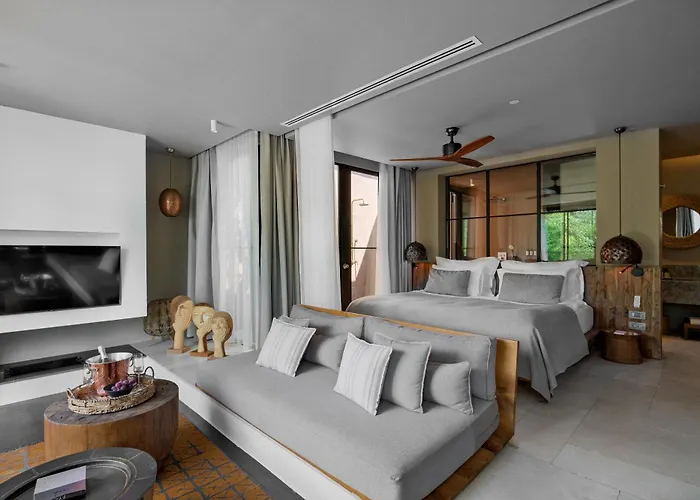 Hotel Yazz Collective