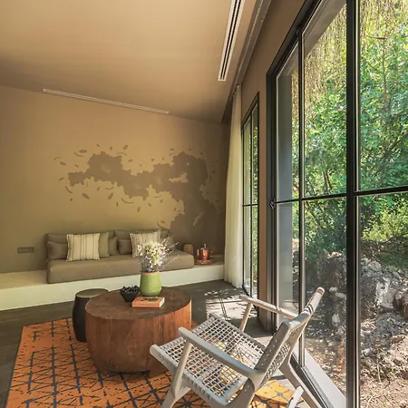 Yazz Collective Hotel *