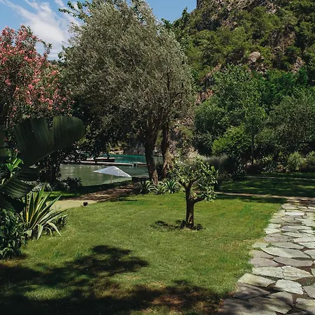 Hotel Yazz Collective *